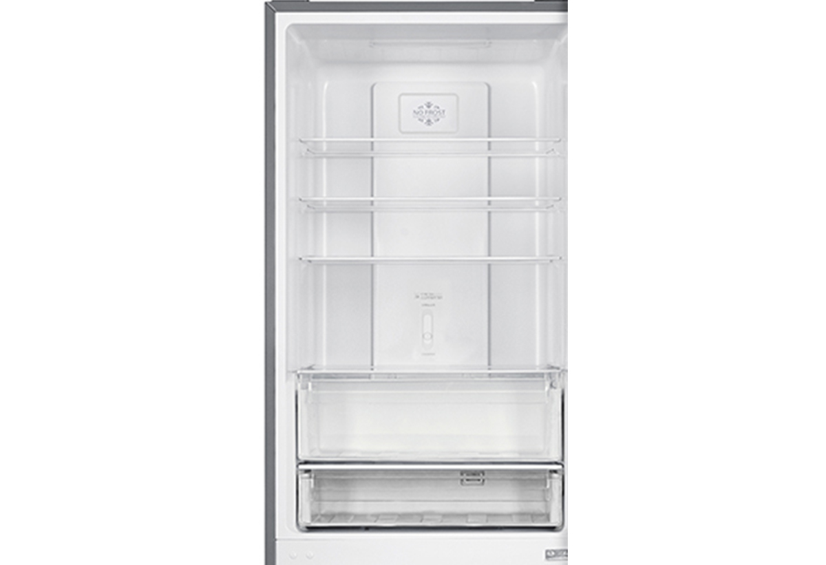 Απεικονίζεται κοντινό στα ράφια.